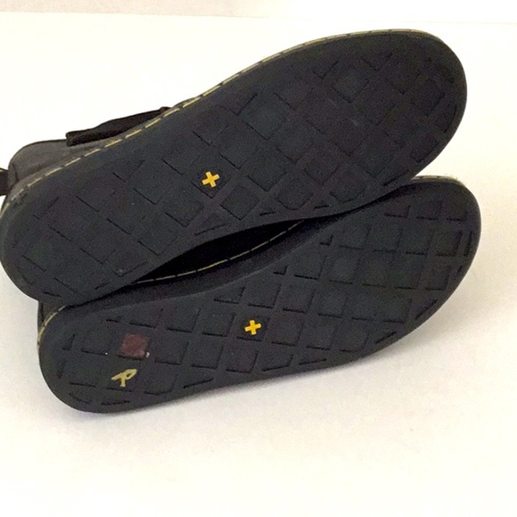 Dr. Martens, Shoreditch Black, Leather Lace-up Ankle Boots. Moto. No insoles. - Picture 4 of 6